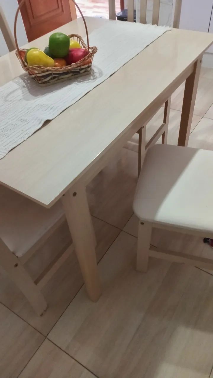 Mesa com 4 cadeiras  - Foto 3