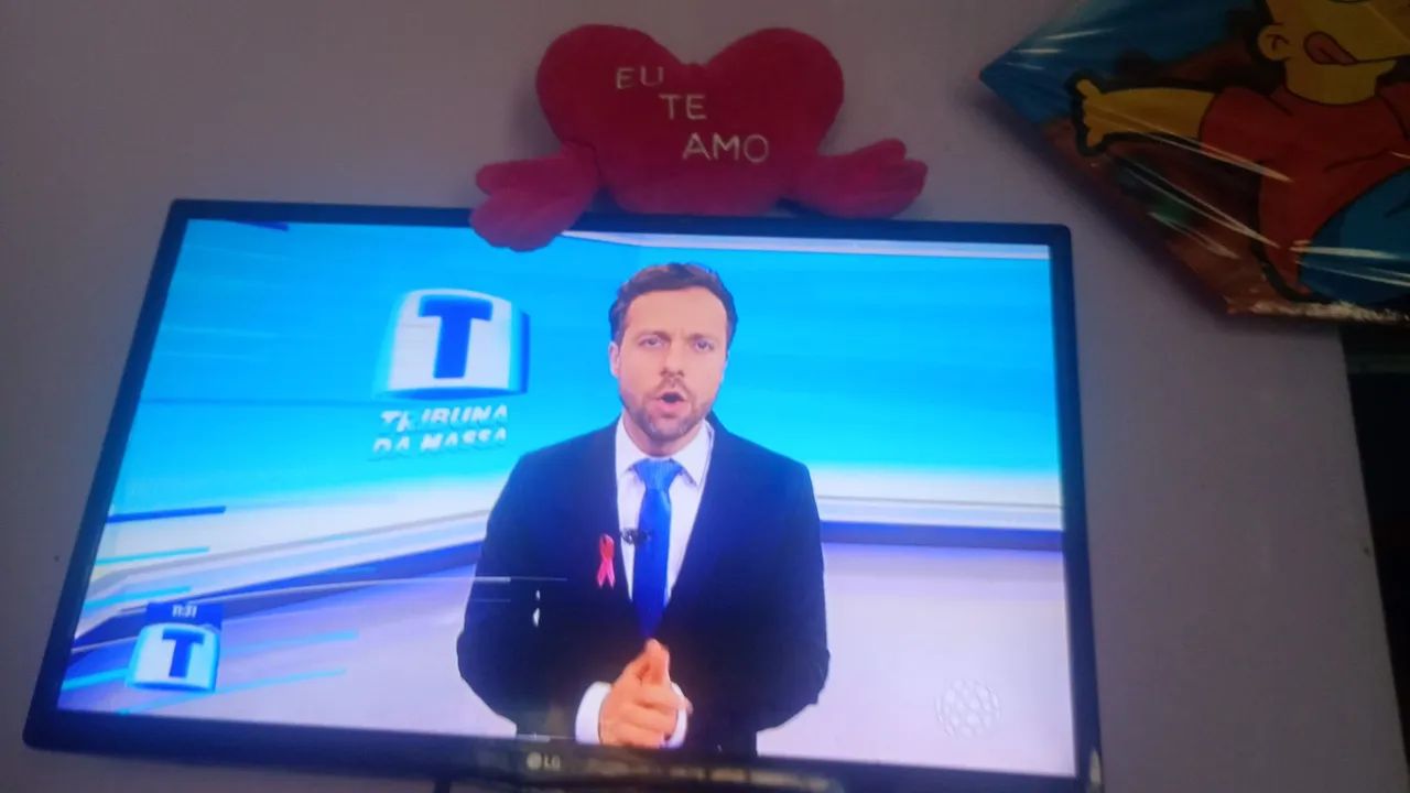 Tv LG 32 polegadas com controle  - Foto 2