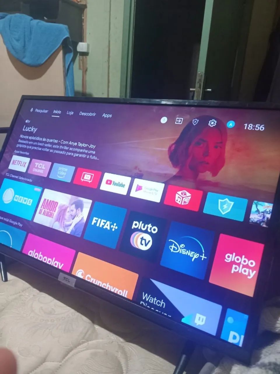 Smart TV TCL 32" Impecável