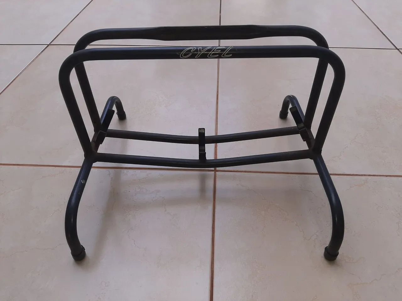 Apoio de bike no chão 