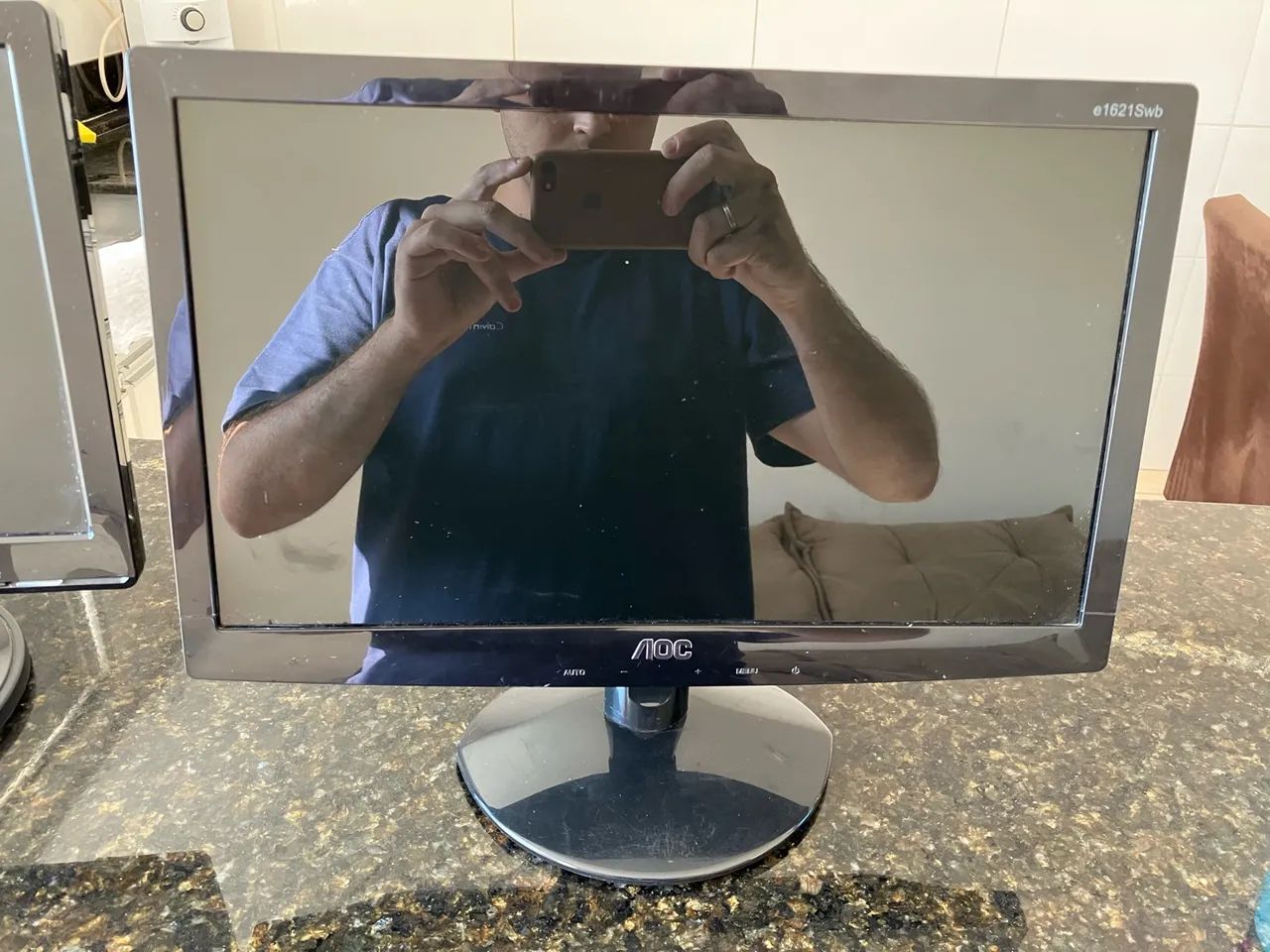 Vendo 2 monitores: LG e Aoc