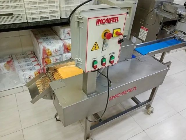 Empanadeira Combinada Compacta Incalfer ECC200