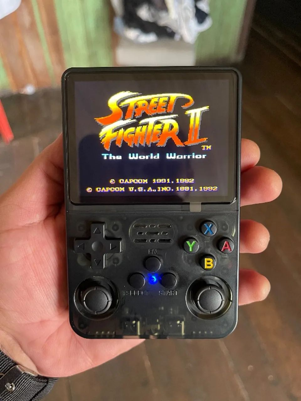 Videogame Portátil Retrô R36S +20 Mil Jogos