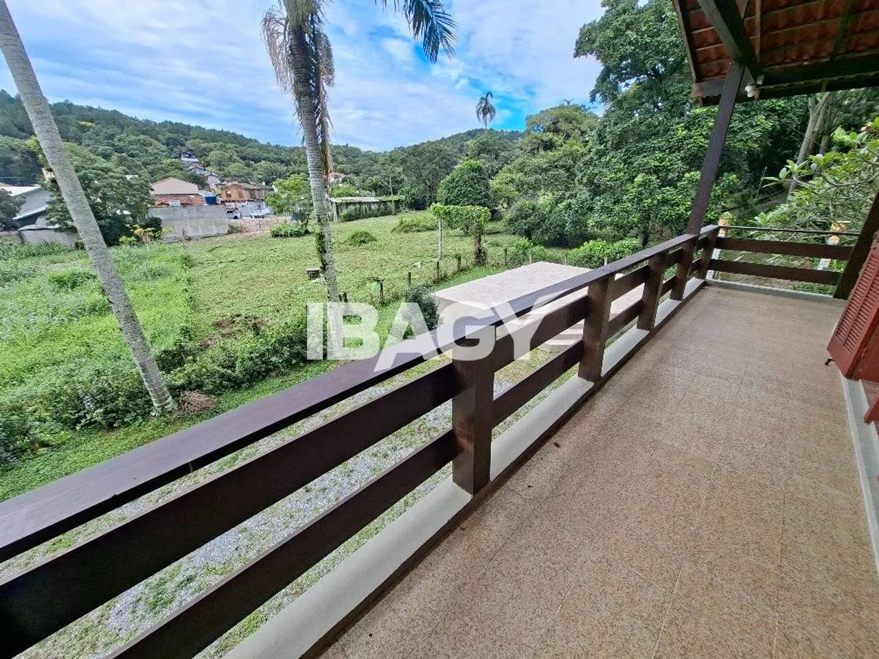 Excelente Casa 4 dormitório(s) em Sambaqui - Florianópolis - Foto 5