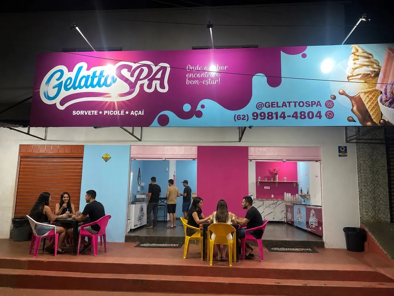 VENDE-SE SORVETERIA PORTEIRA FECHADA.