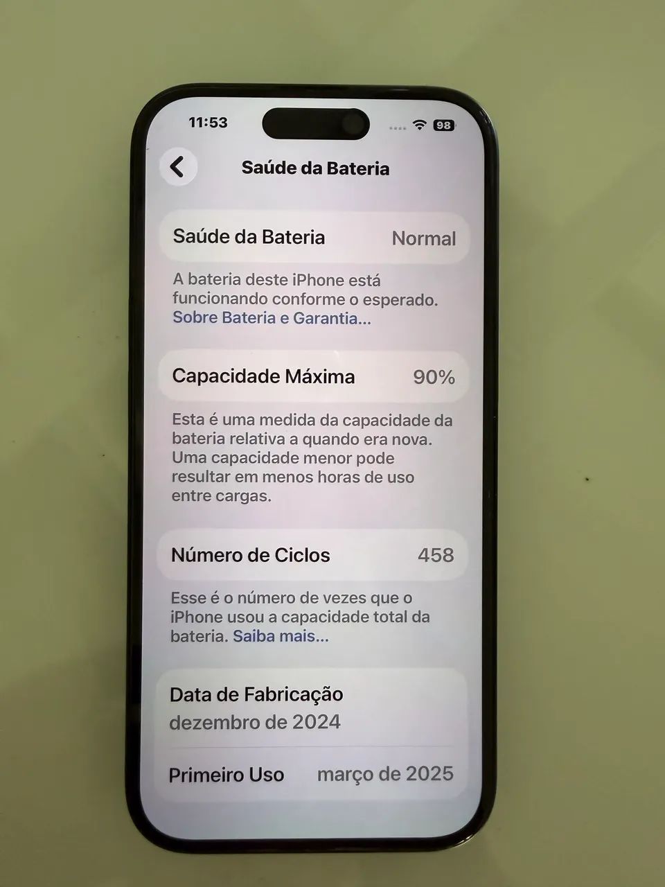 Vendo iPhone 15 normal ,com caixa nota fiscal 