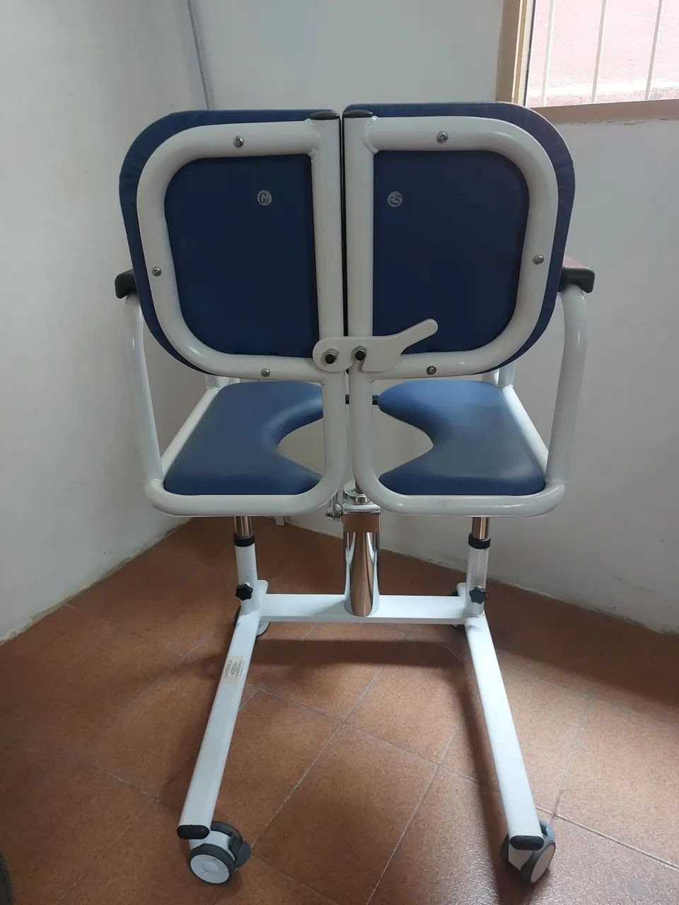 Novidade! Cadeira de rodas e transferência.  - Foto 2