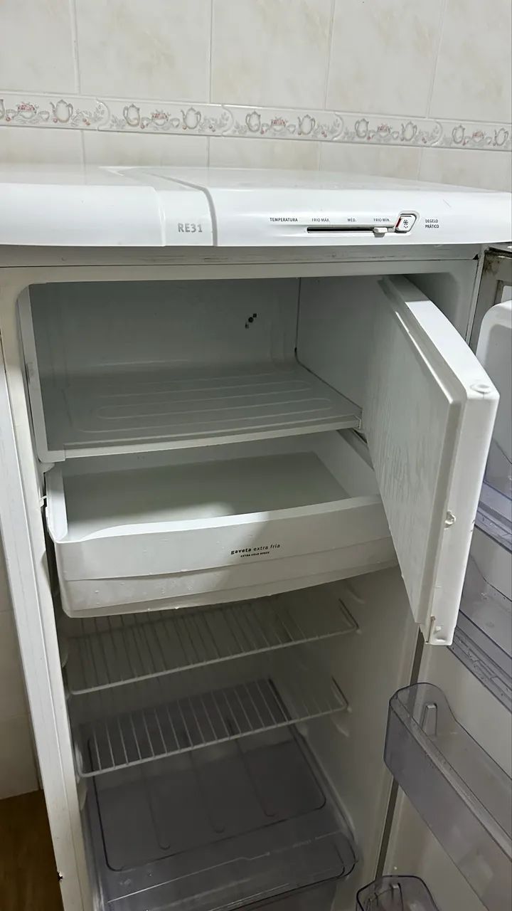 Geladeira Eletrolux RE31  - Foto 3