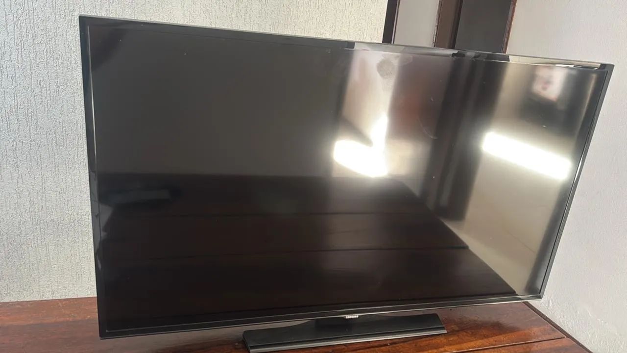 TV Samsung 40 polegadas - LED Full HD - Modelo UN40H5103