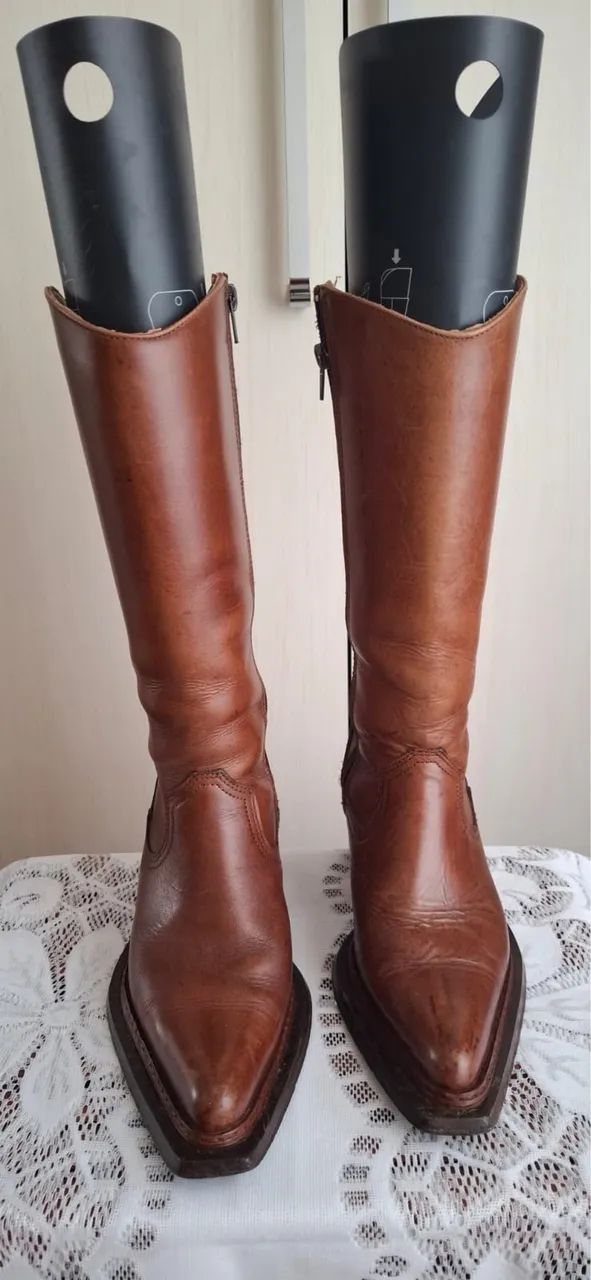 Bota couro legítimo 