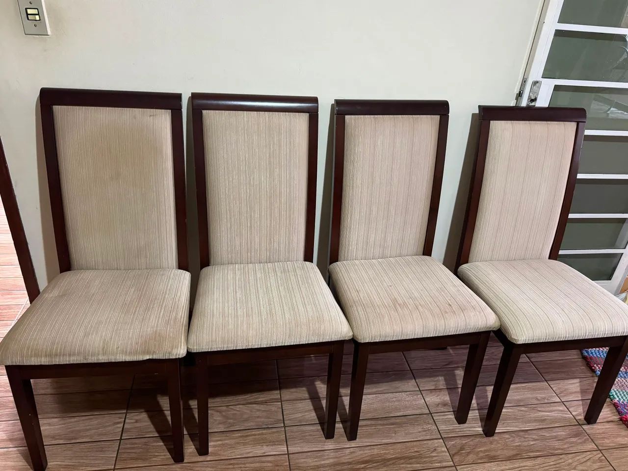 MESA COM 4 CADEIRAS - Foto 3