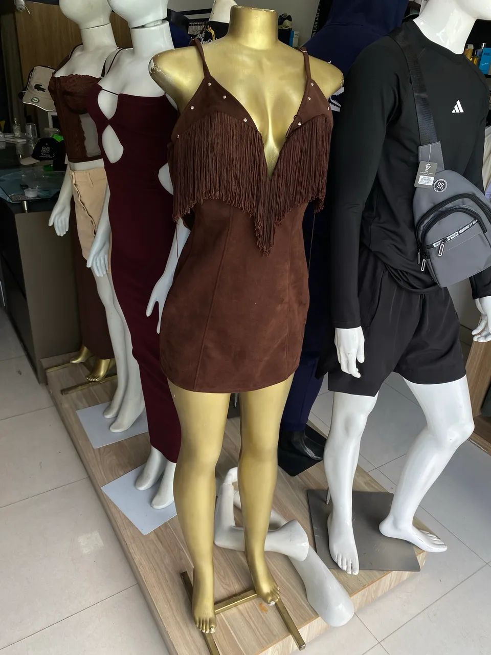 2 manequins por 150$