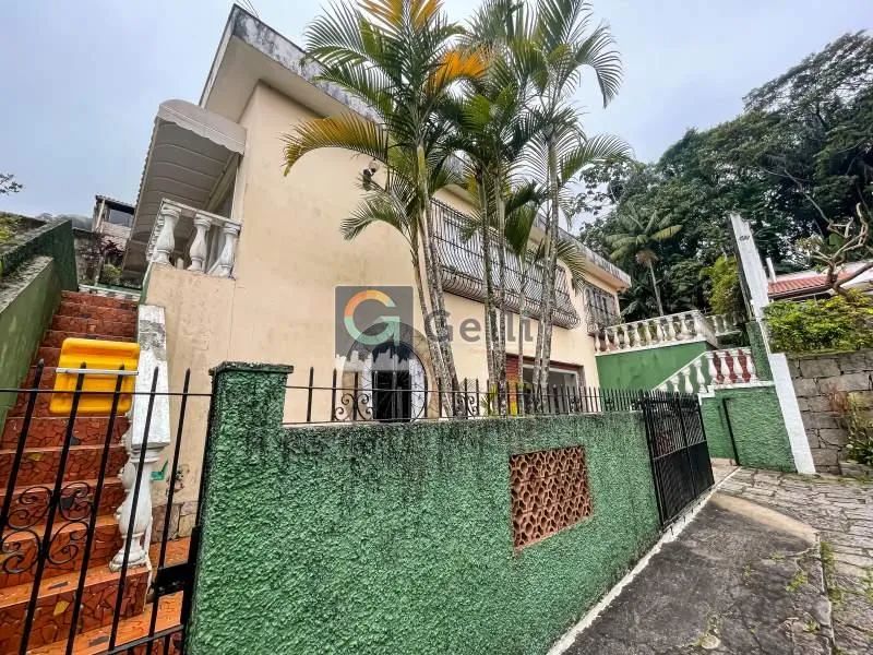 Casa- Petrópolis, Castelânea