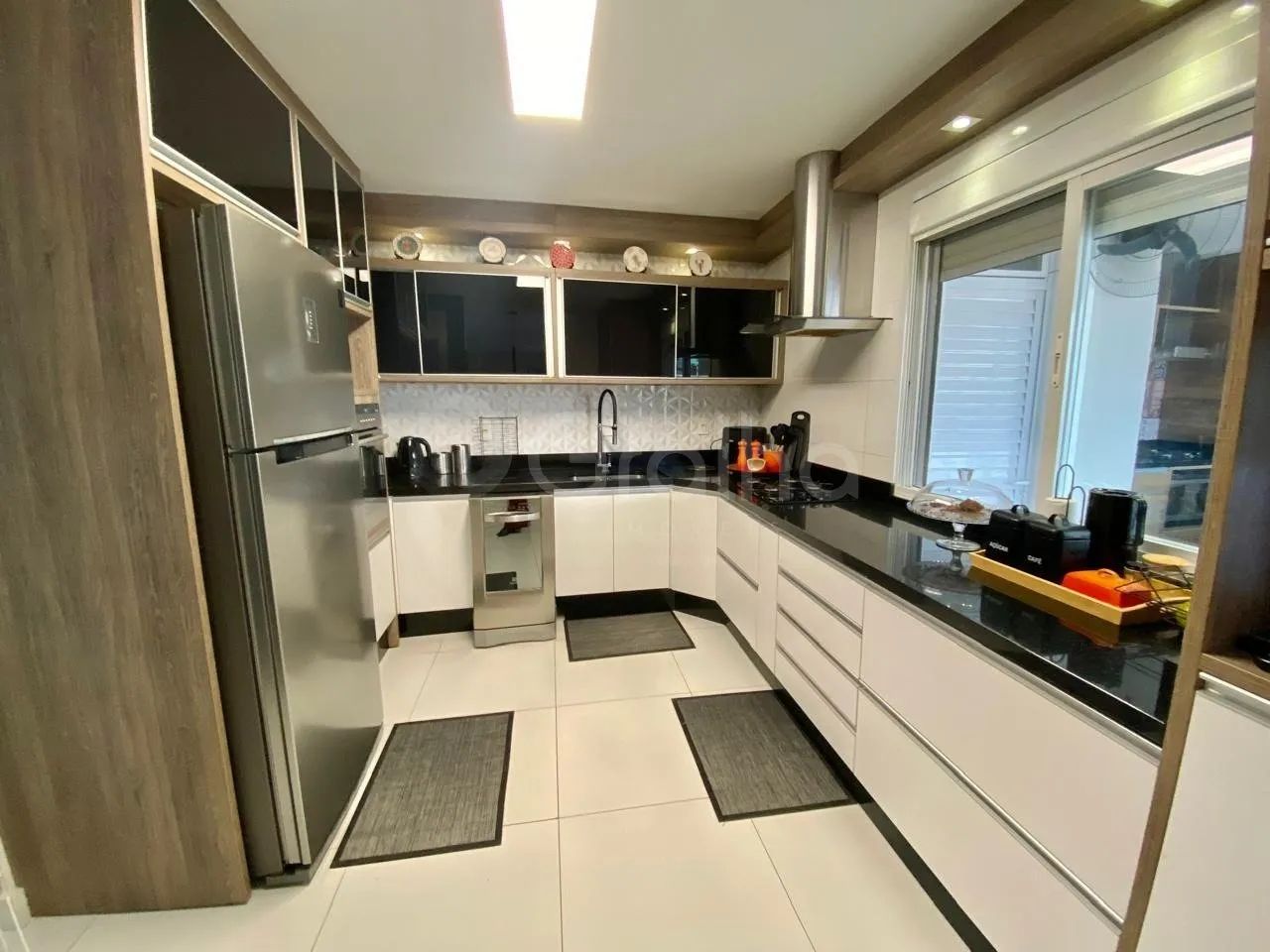 Casa Residencial de 302,00 m² com 3 quartos sendo 3 suíte no Balneário - Foto 5