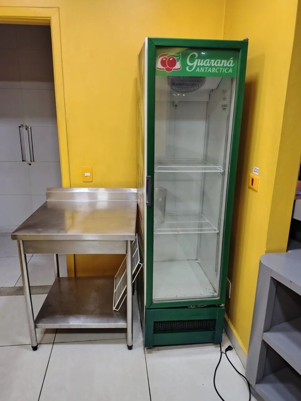 Geladeira da Antarctica Expositora