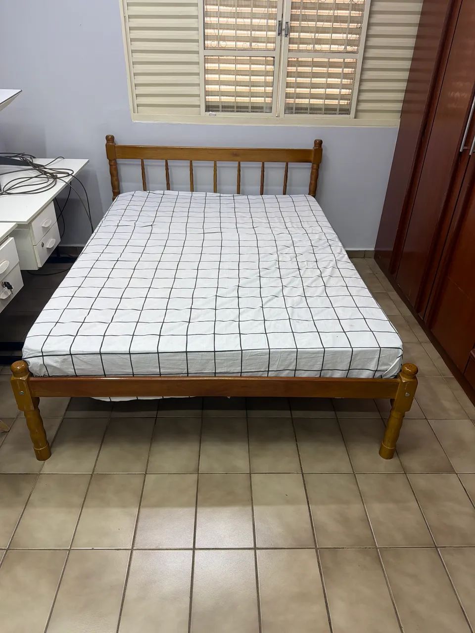 Cama casal com colchão 