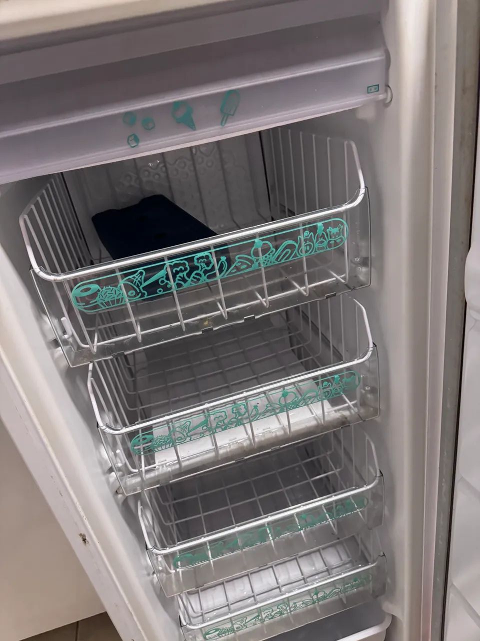 Freezer Vertical Consul 230L 1 Porta Branco 220V - Foto 3