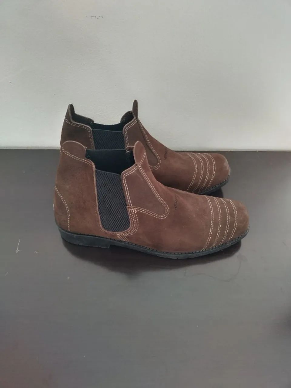 Bota Chelsea Marrom Nobuck  - Foto 2