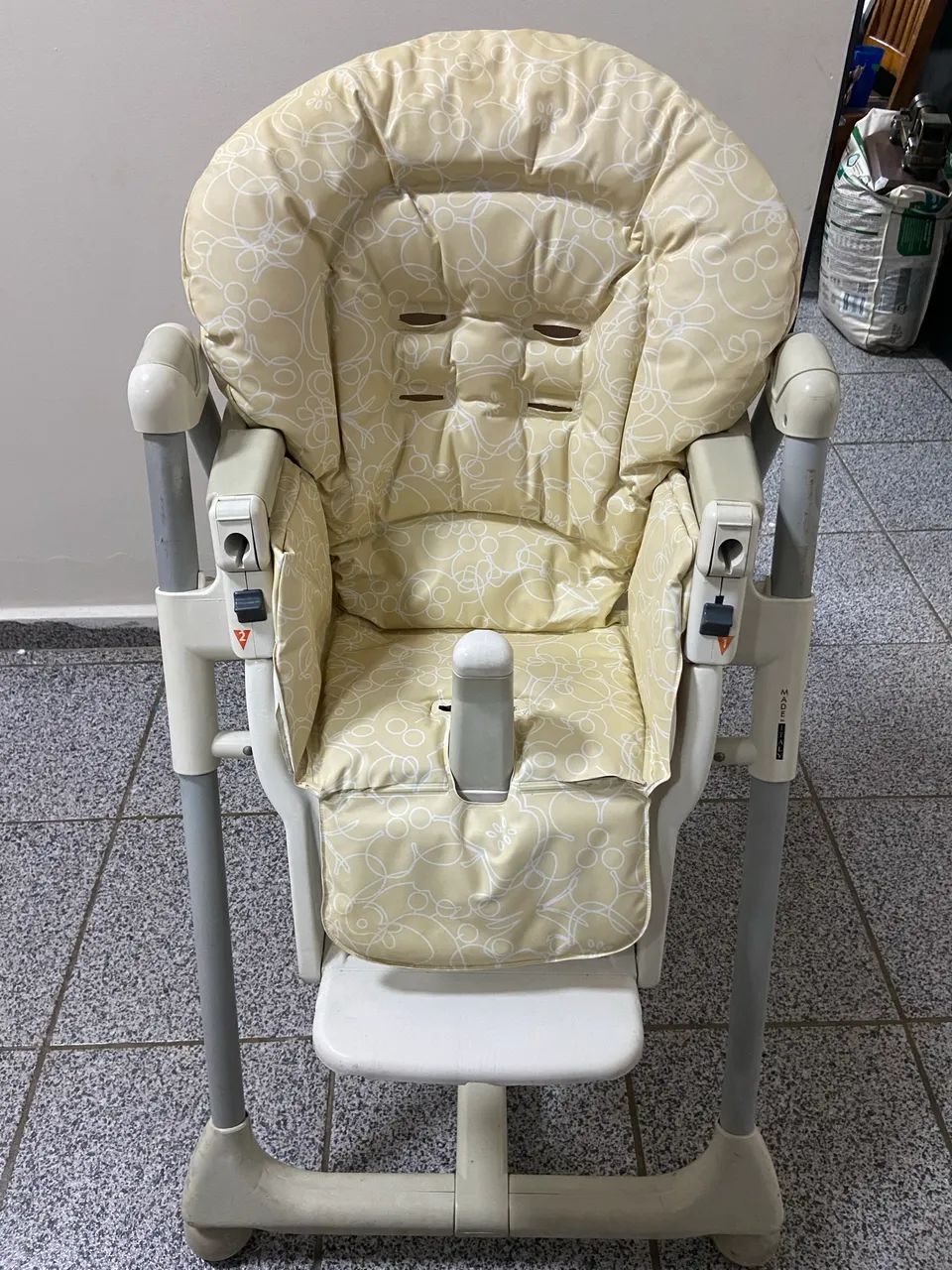CADEIRA DE ALIMENTAÇÃO  - Foto 3