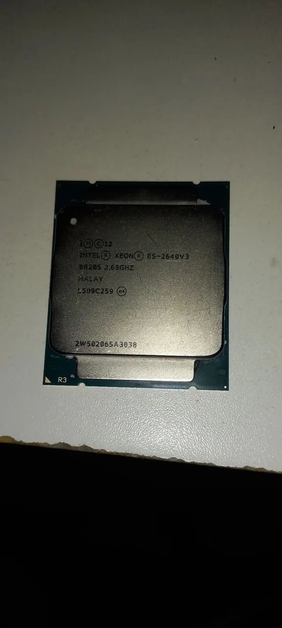 Intel Xeon E5-2640 V3