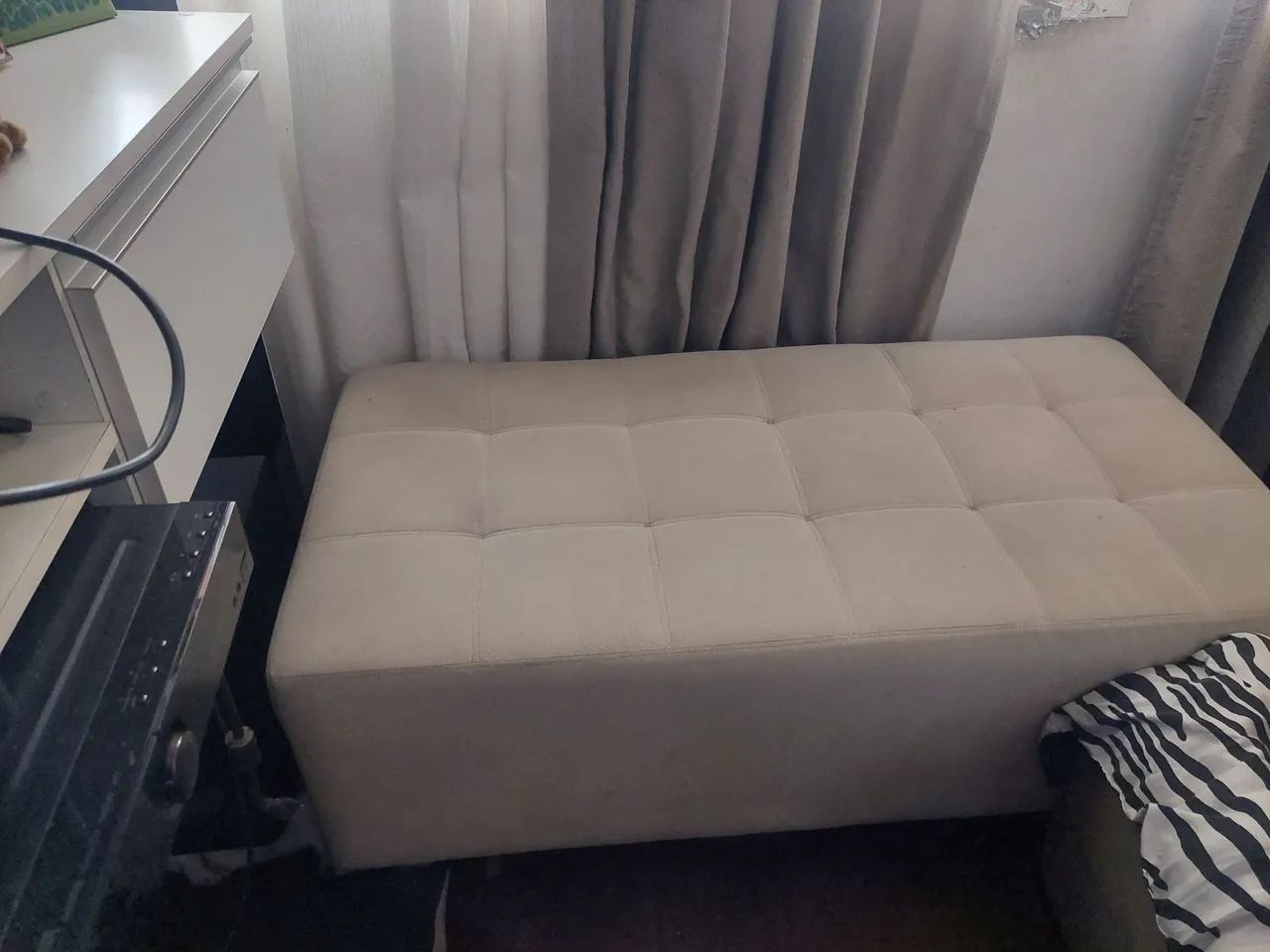Vendo puf de sala em perfeito  estado mede 1.20 de comprimento  - Foto 3