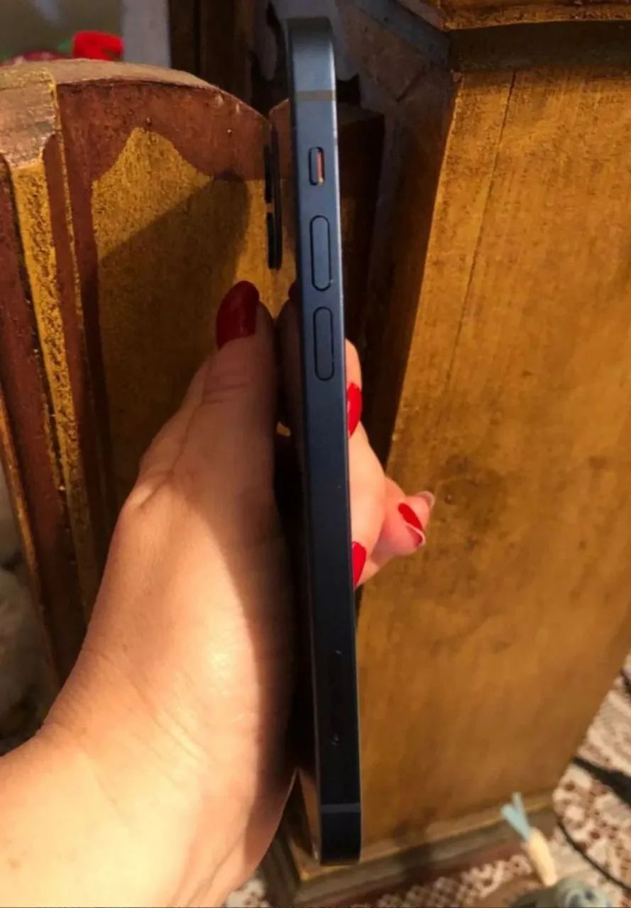 Iphone 12 azul  - Foto 4