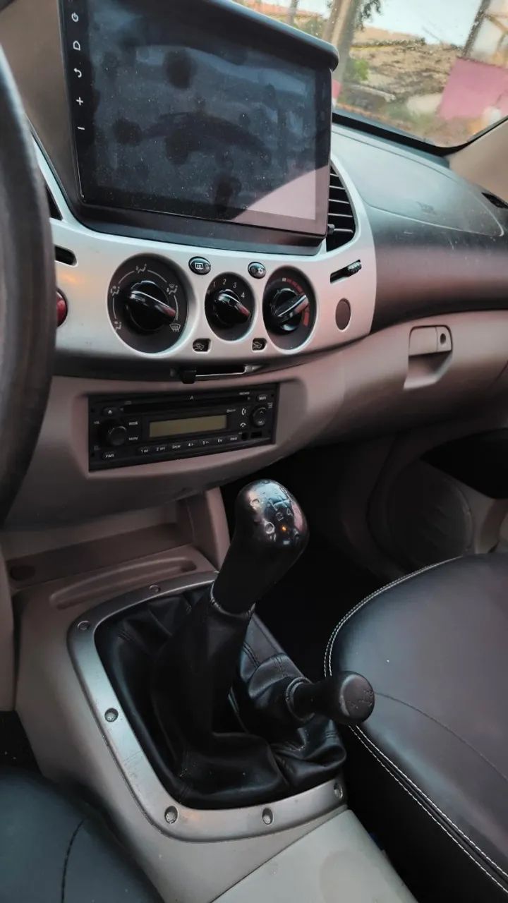Mitsubishi L200 2013