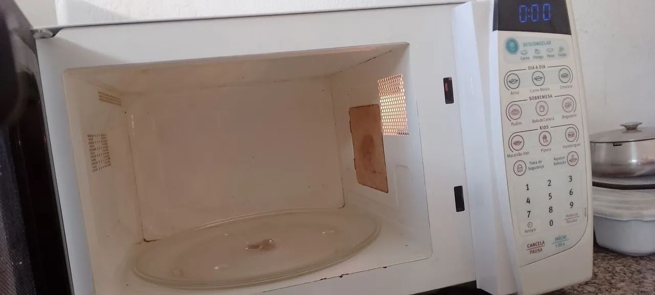 Microondas Eletrolux 23 lts - Foto 4