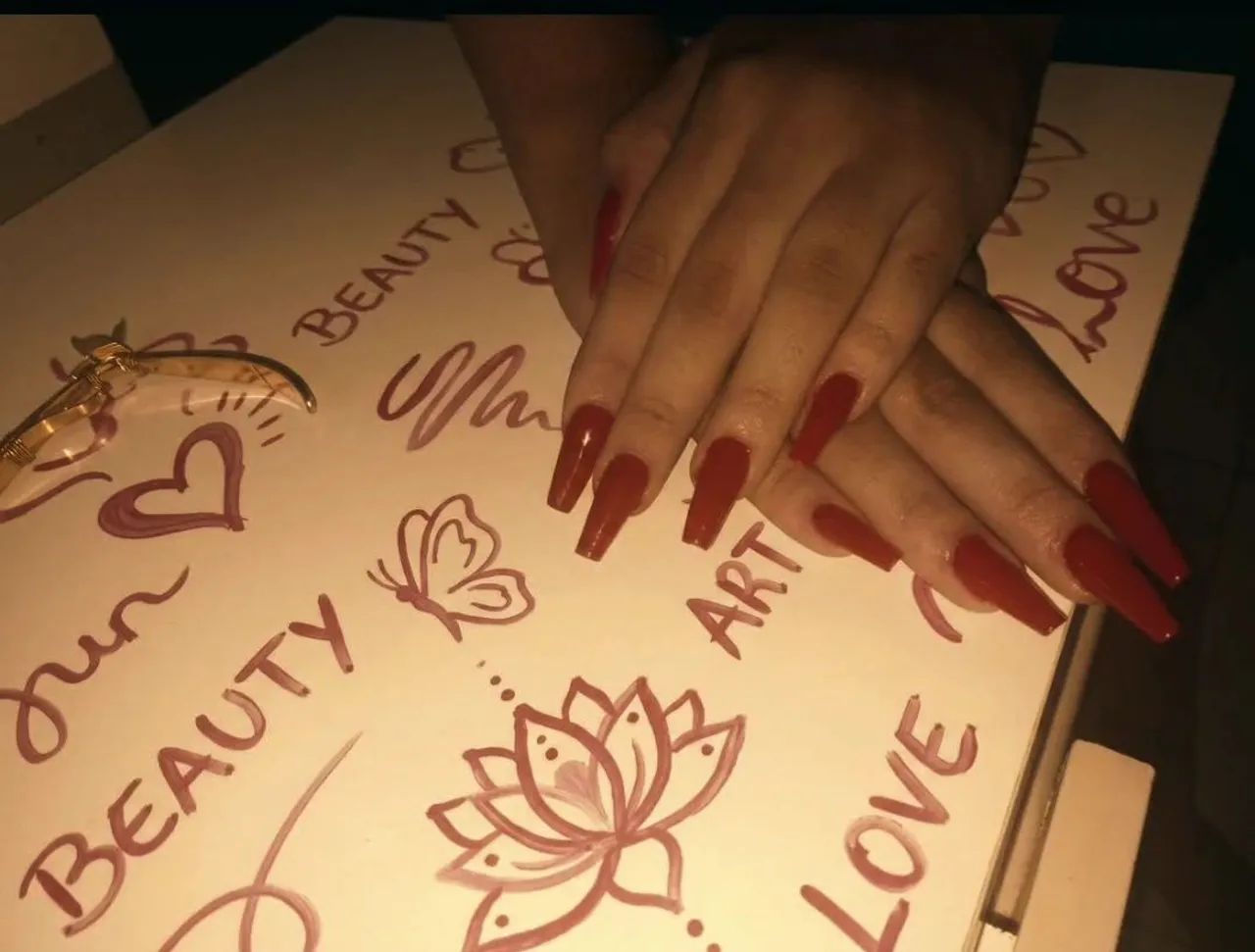 Unhas em gel - Foto 3