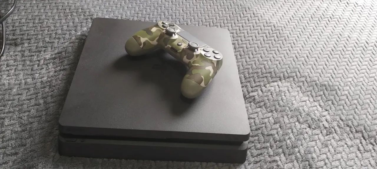 Vendo Play 4 Slim  - Foto 2