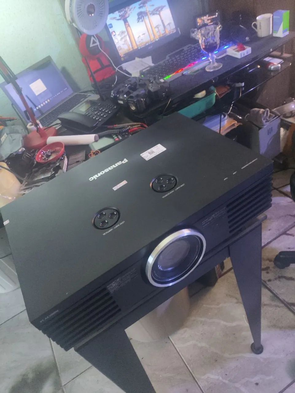 Projetor Full hd Panasonic ae4000 imagem de Tv 