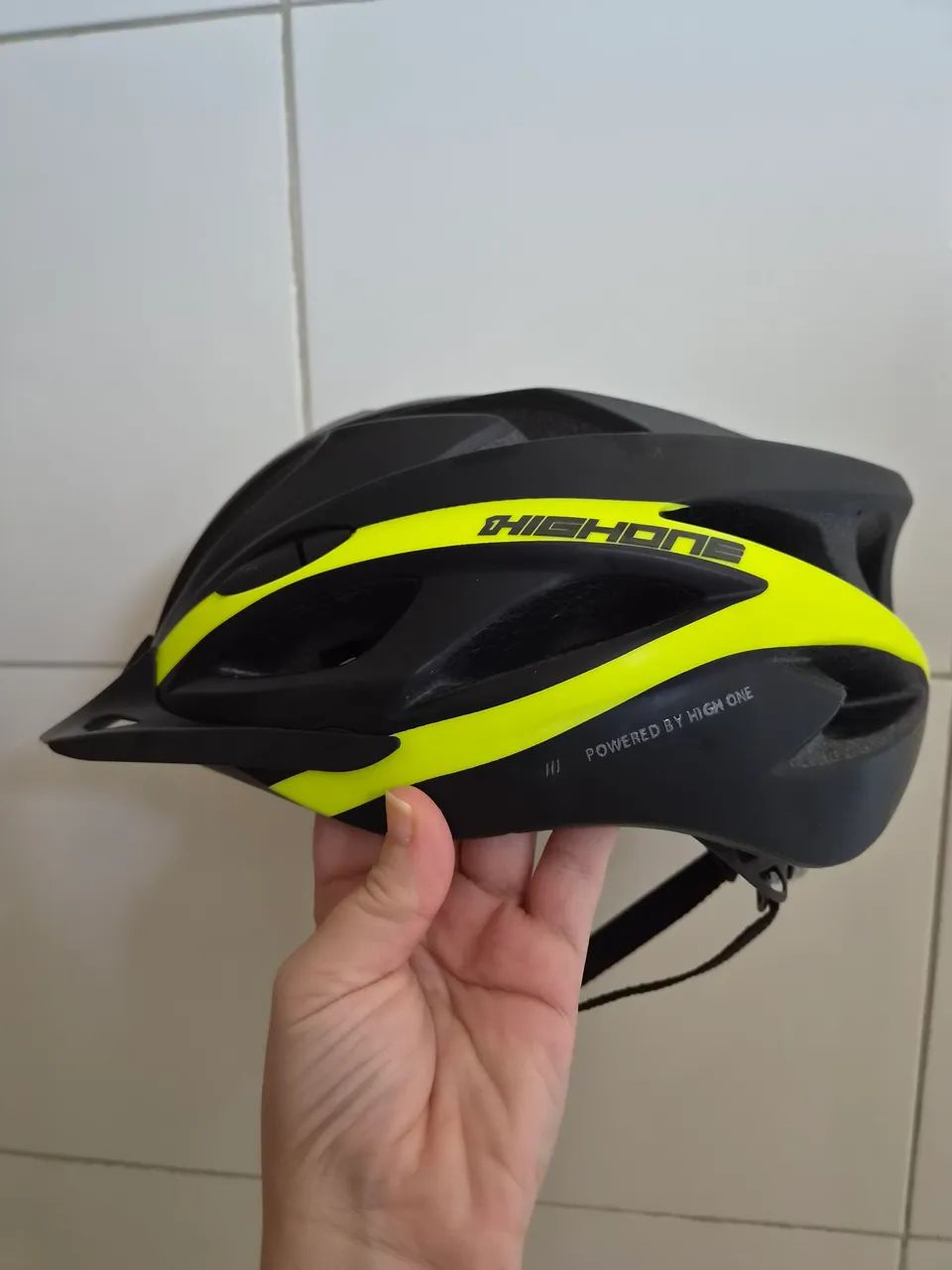 Capacete ciclismo com pisca