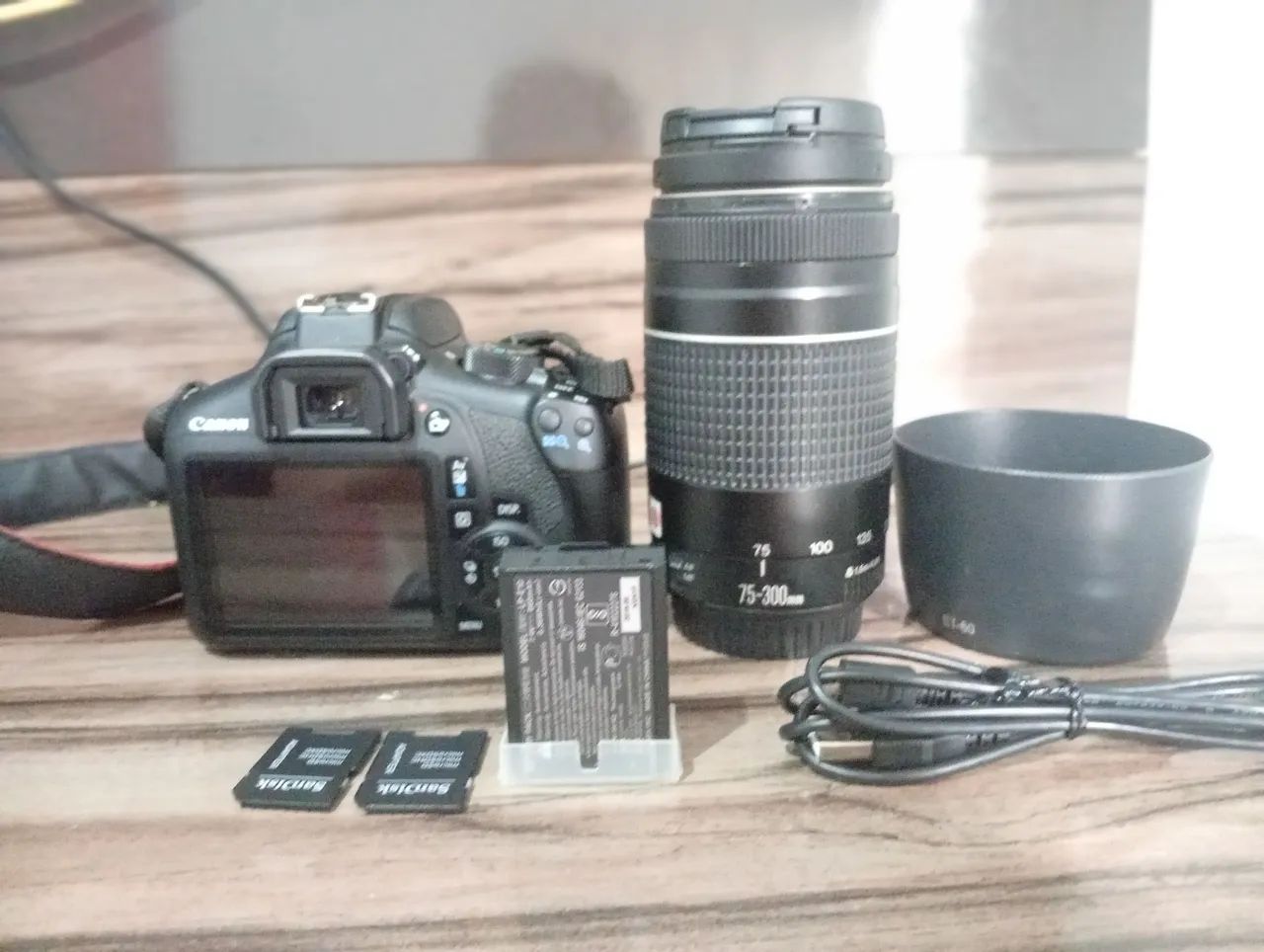 CÂMERA CANON T6 
