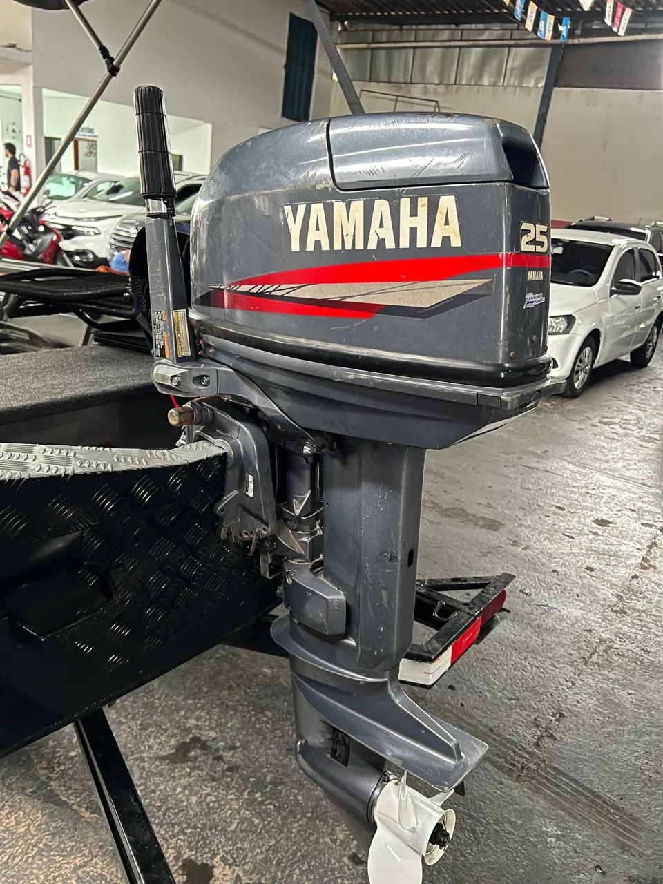 Tralha de pesca  Yamaha 25 pego carro na troca - Foto 8
