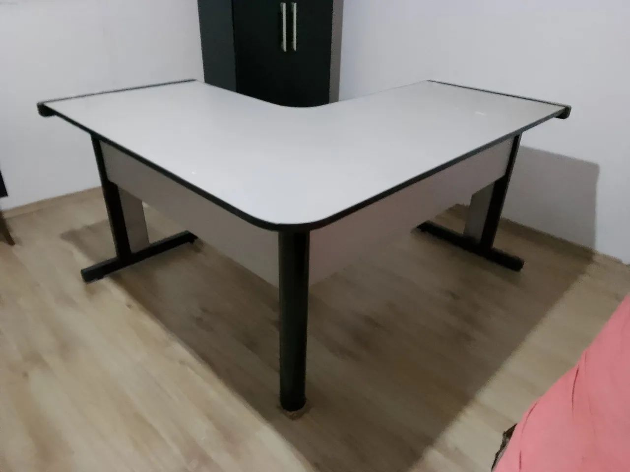 Vendo 2 Mesas de escritório montadas  - Foto 2