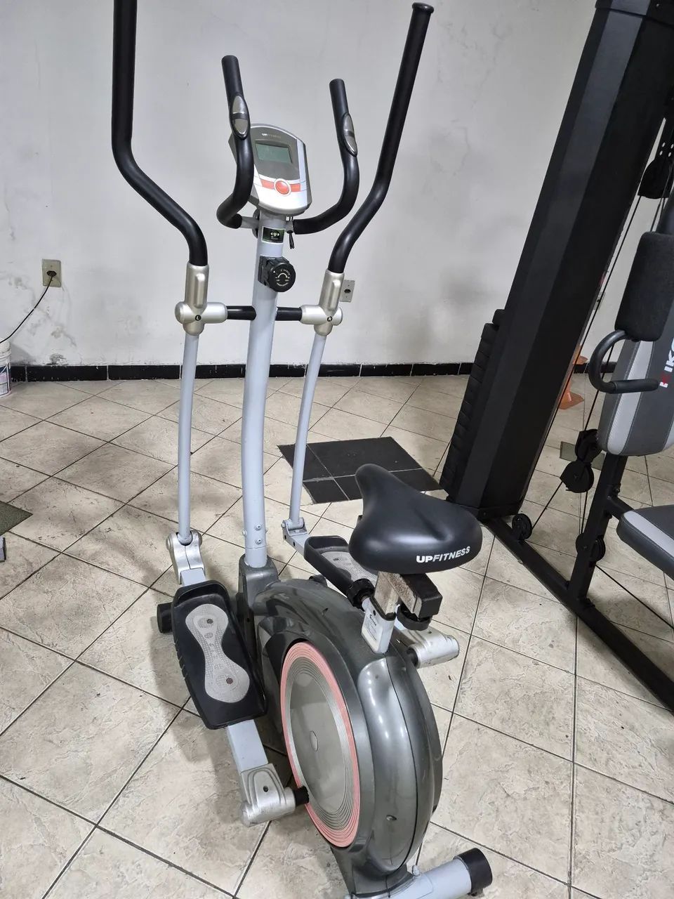 Aparelho de ginástica elíptico e bicicleta ergométrica juntos ( 10 parcelas ) - Foto 2
