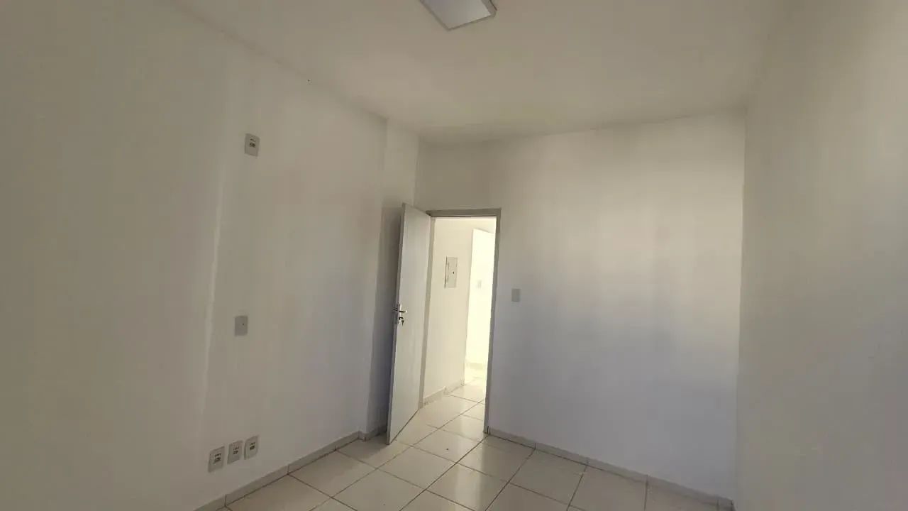 Apartamento Proximo a Av. do CPA com 02 Quartos. - Foto 3
