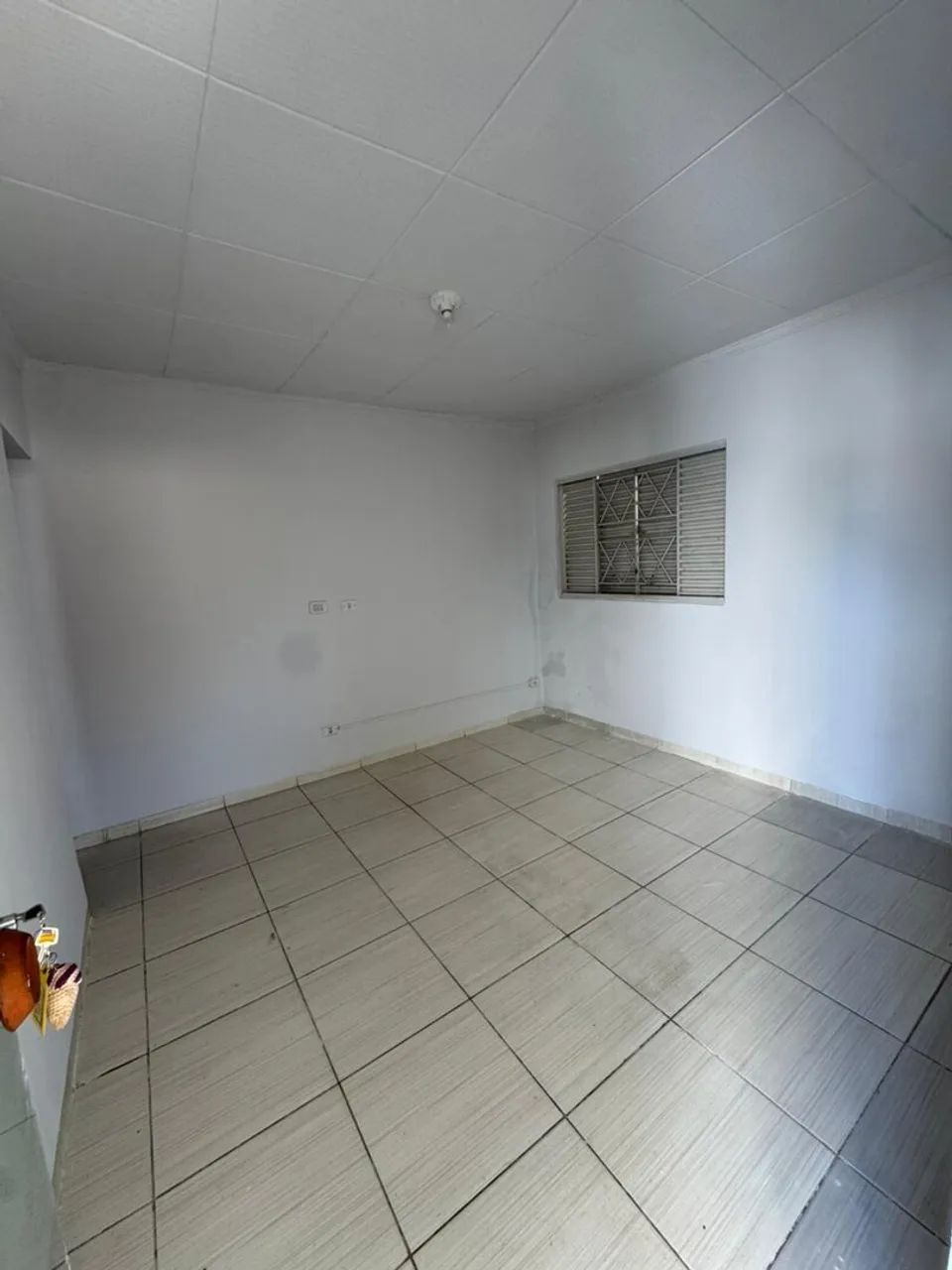 Vendo bem localizada no casa no Centro de Porto Nacional - Foto 4