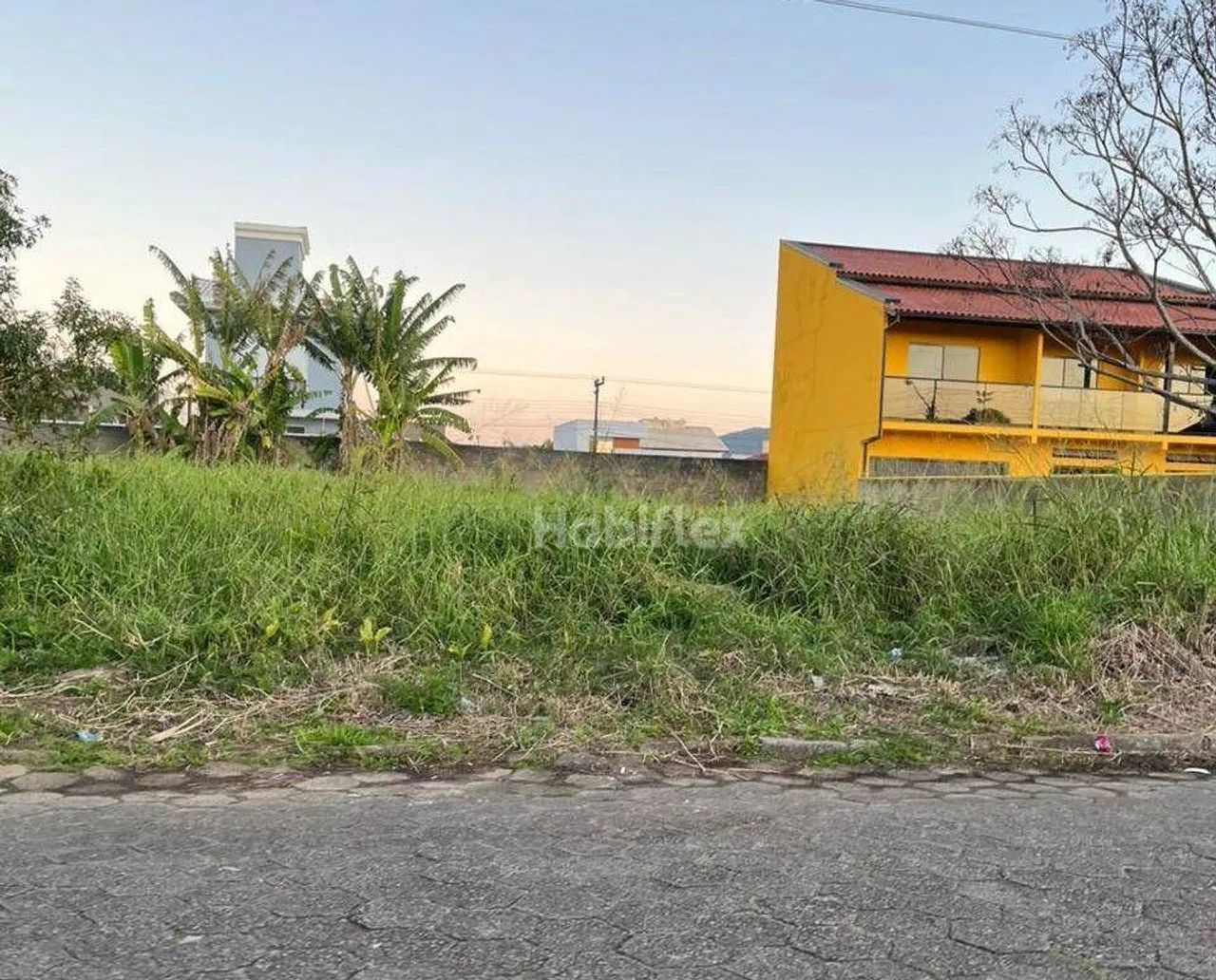 Terreno à venda, 720 m² - Carianos - Florianópolis/SC
