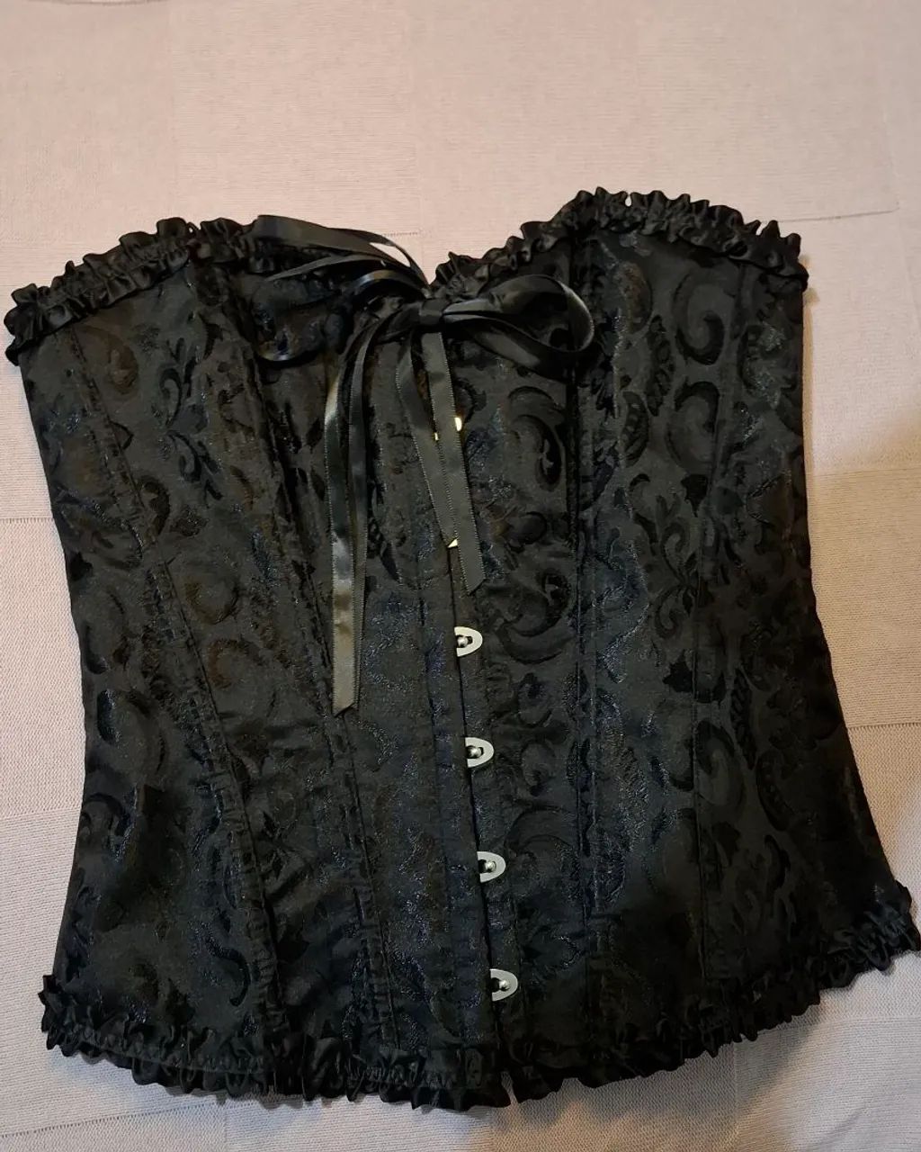 Corset preto estilo gótico