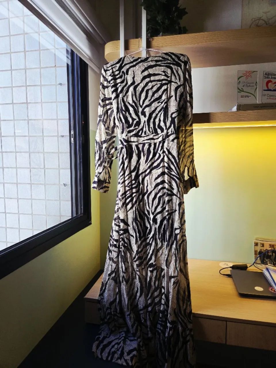 Vestido Transpassado Estampado - Foto 3