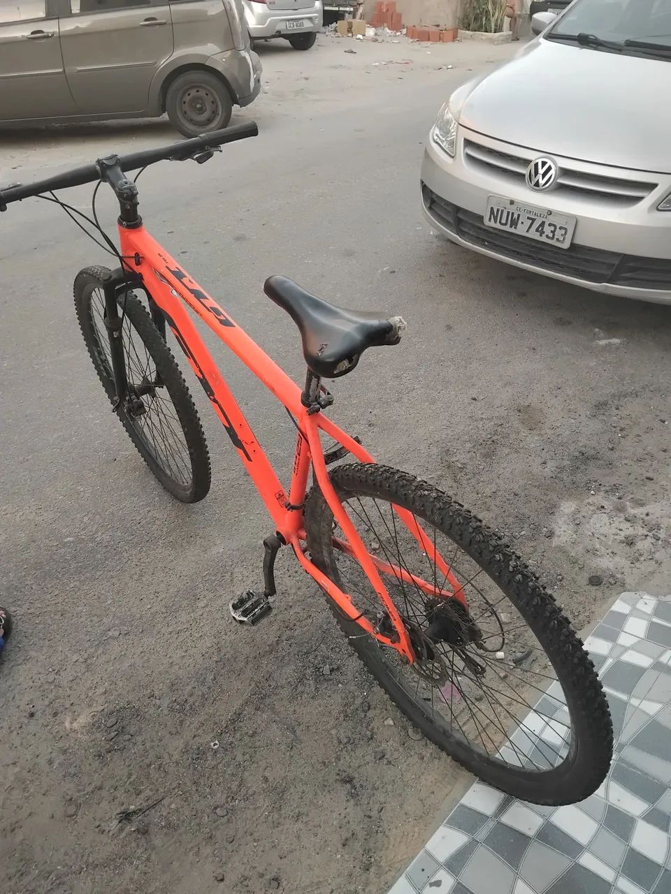 bicicleta aro 29 laranja  - Foto 3