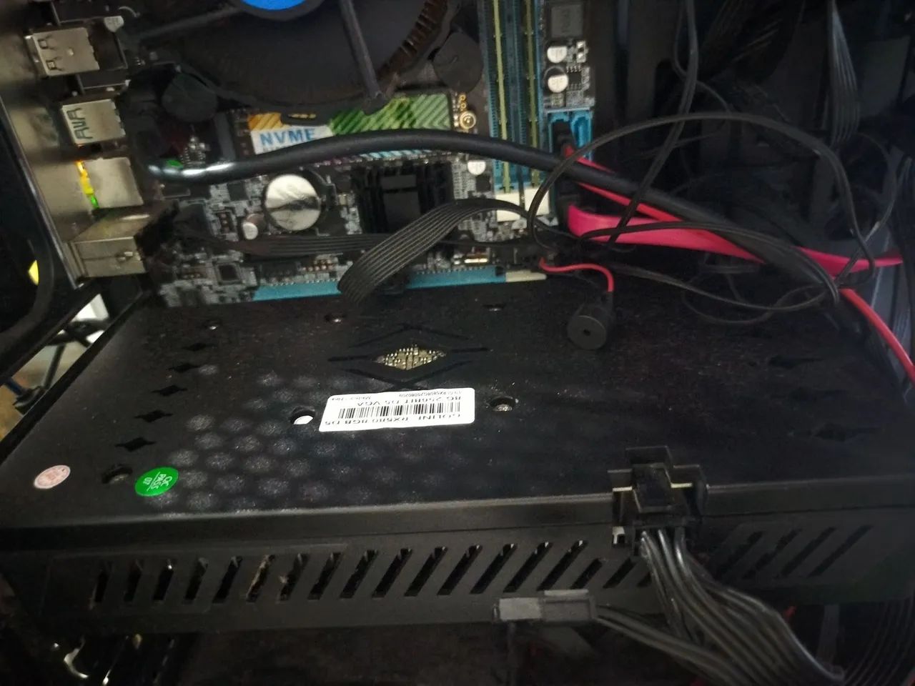 AMD Radeon RX 580 2048 SP GOLINE 8 GB (COM AVARIAS, LEIA A DESCRIÇÃO!) ABAIXO ATÉ R$ 300 - Foto 3