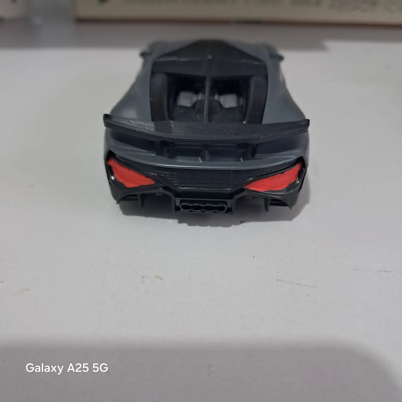 Miniatura Bugatti Metal 1.43 - Foto 2
