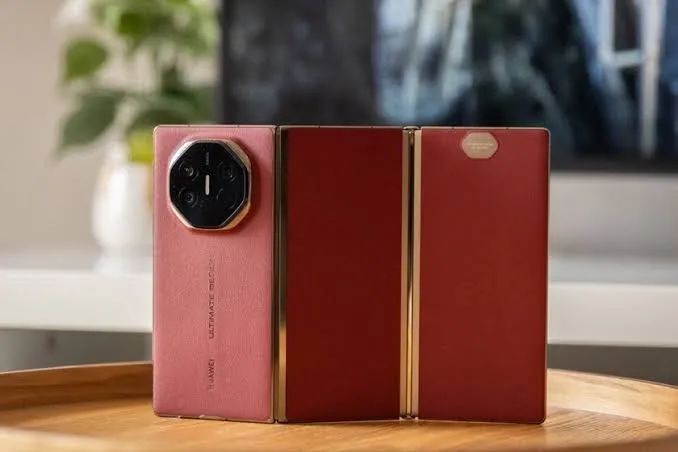  HUAWEI Mate XT ULTIMATE DESIGN (TRI-FOLD) - NOVO/LACRADO - Foto 4