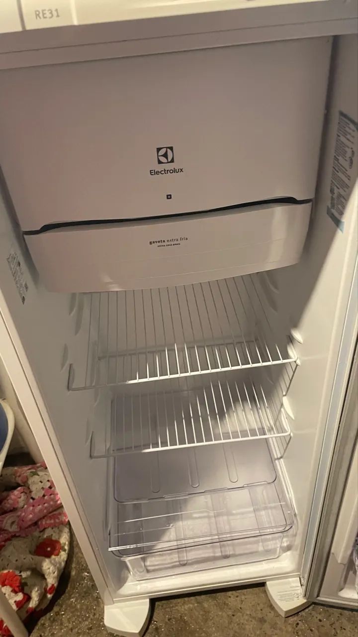 Geladeira Electrolux RE31
