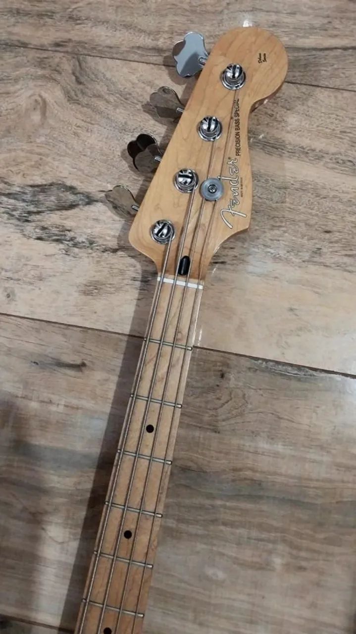 Fender P Bass Special Deluxe - Foto 5
