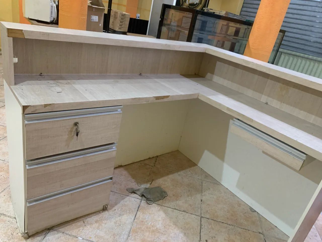 Balcão em L65082763107074123