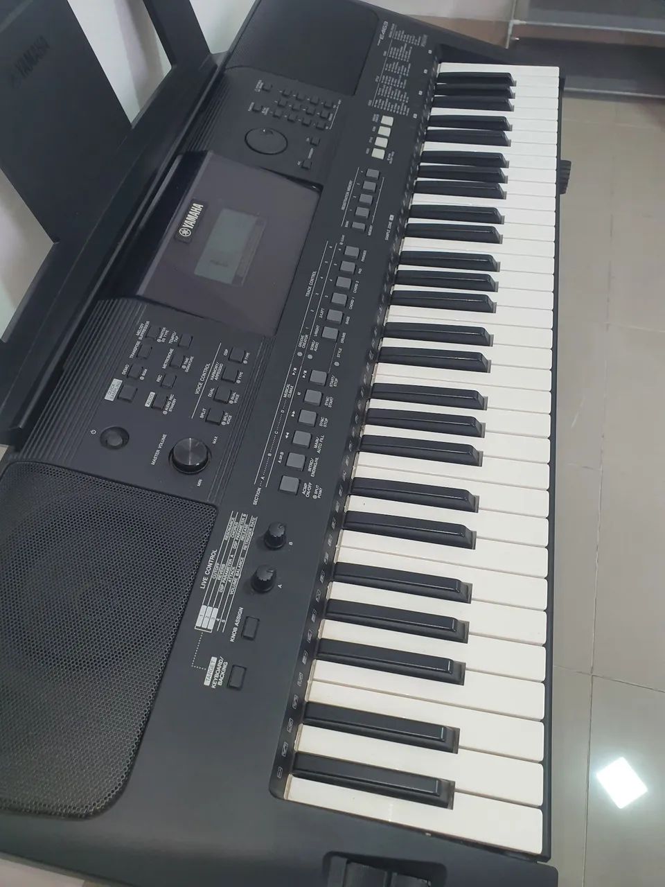 TECLADO YAMAHA PSR E463  - Foto 4