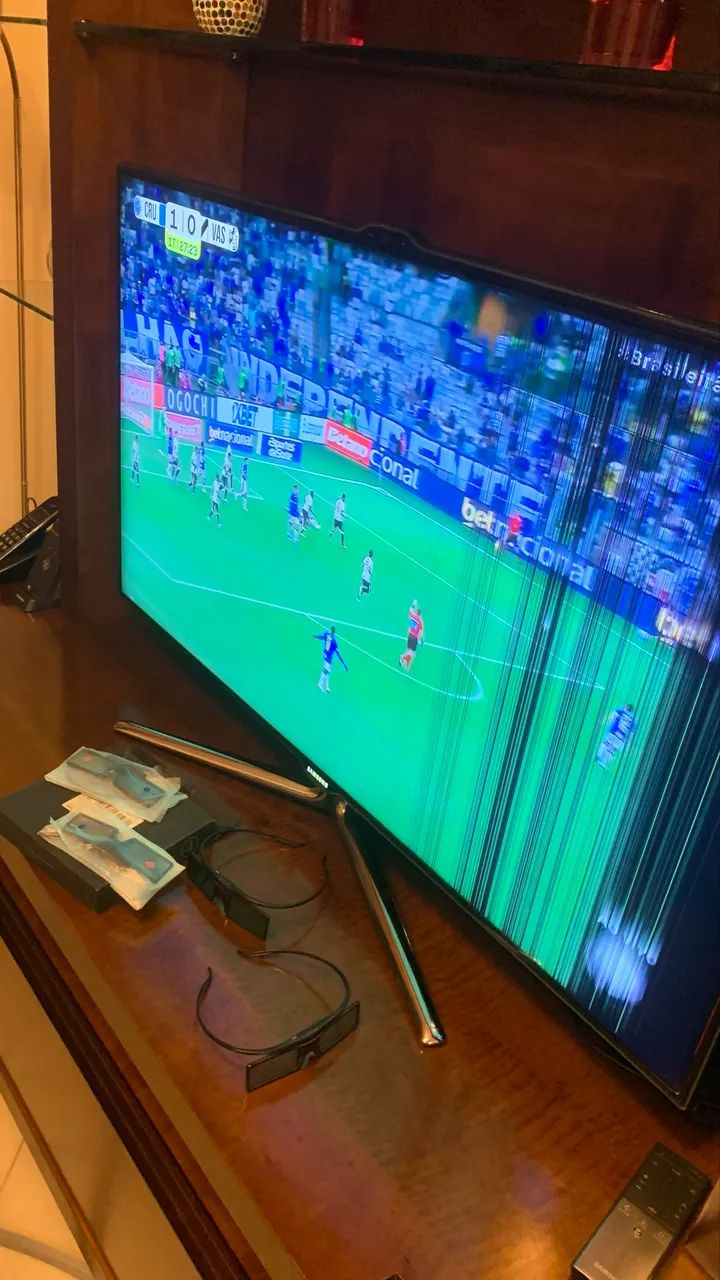 TV 42 polegadas 4K Samsung com óculos 4D de dimensão - Foto 5